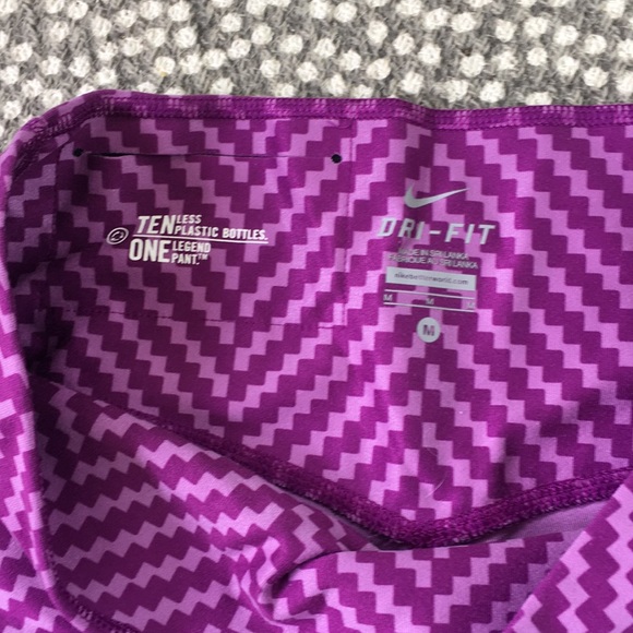 Nike yoga 3/4 length - Picture 2 of 2